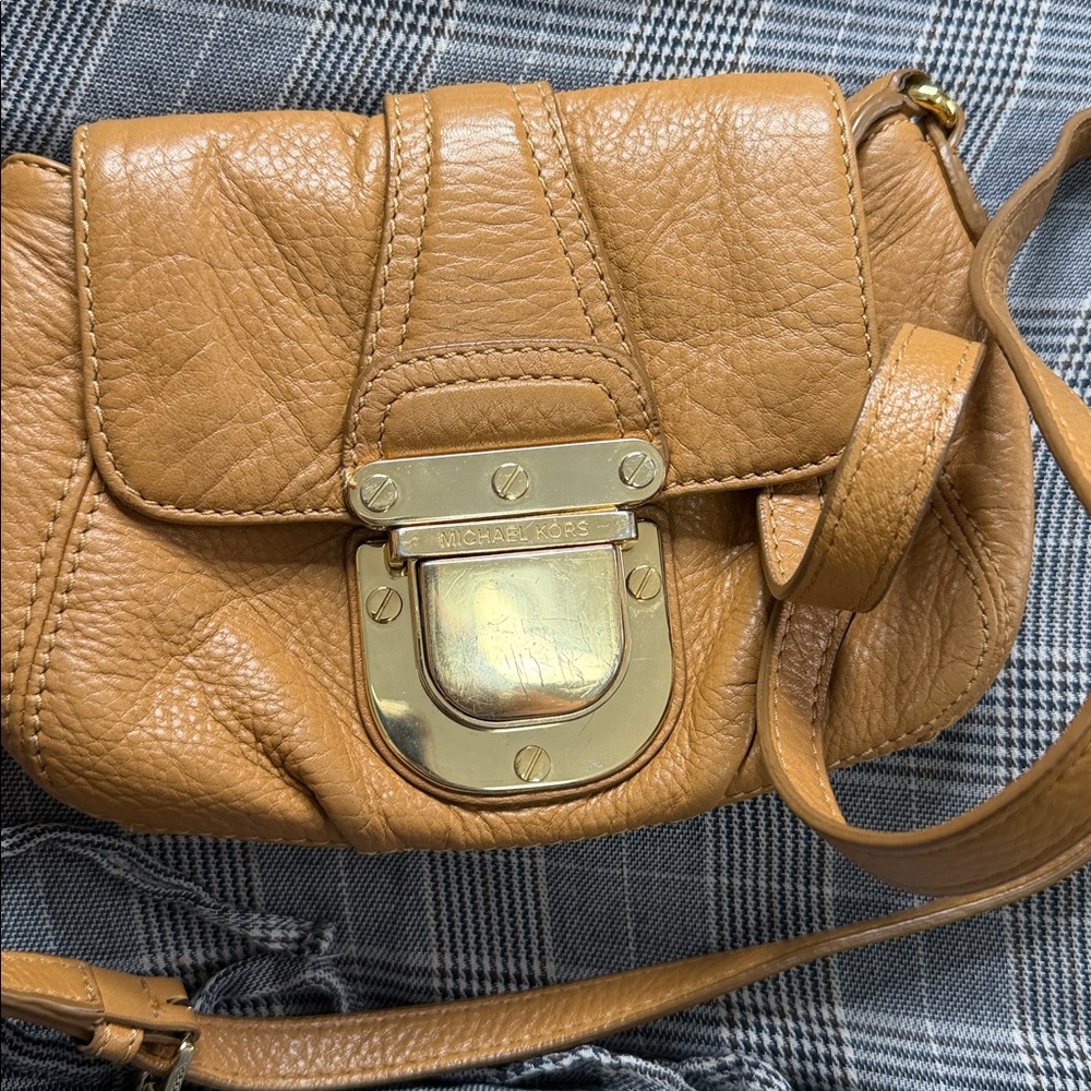 Michael Kors Charlton Small Flap Pebbled Leather Crossbody-8×6×2